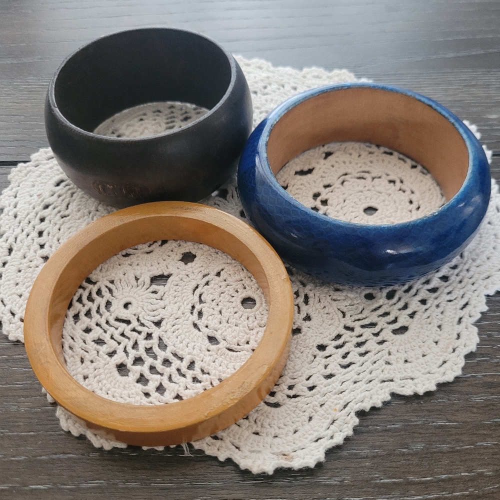 Lot of 3 multicolor wooden bangle bracelets